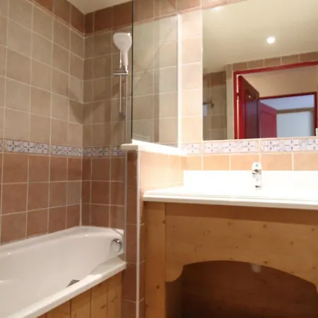 Cosy 4 Pers. Pied Des Pistes Avec Parking Et Piscine - - Fr-1-508-181 * Lanslebourg-Mont-Cenis