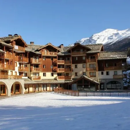 Apartment Cosy 4 Pers. Pied Des Pistes Avec Parking Et Piscine - - Fr-1-508-181 *